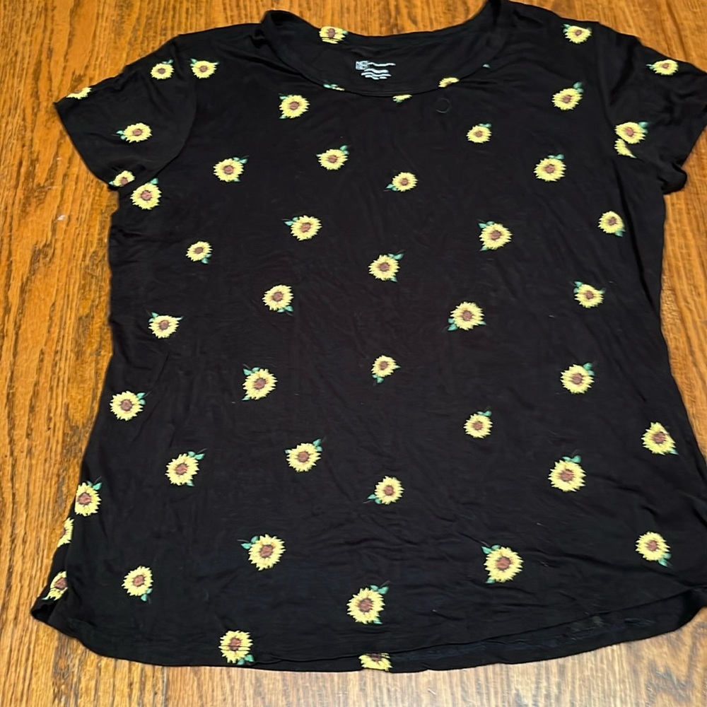 NOBO Black Short Sleeve Tee with Yellow Sunflower Print